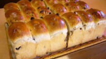 レーズンブレッド