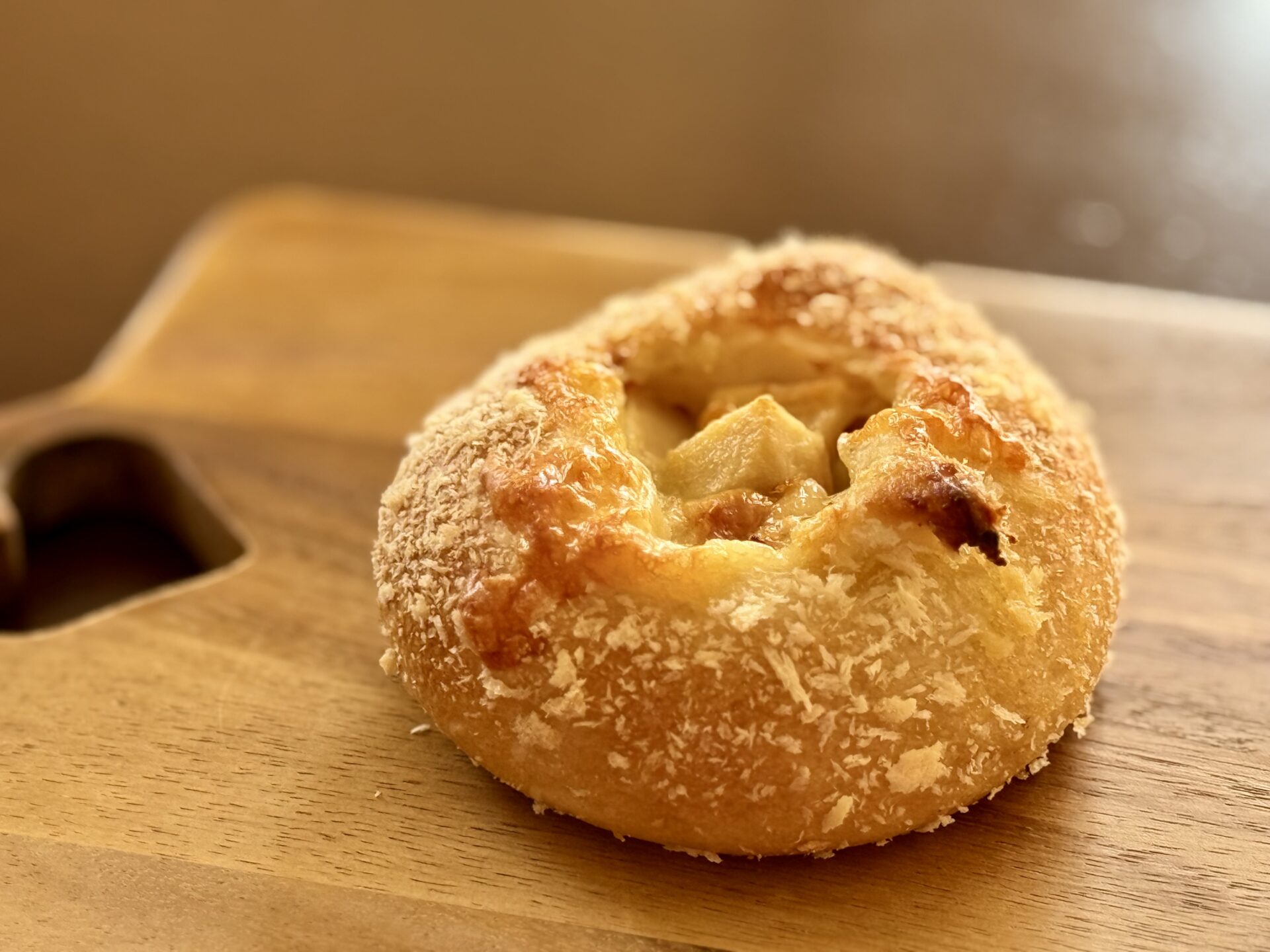 オニオングラタンチキンパン